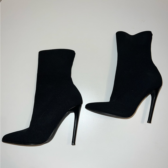 Aqua Stretchy Mesh Boots - Picture 2 of 3